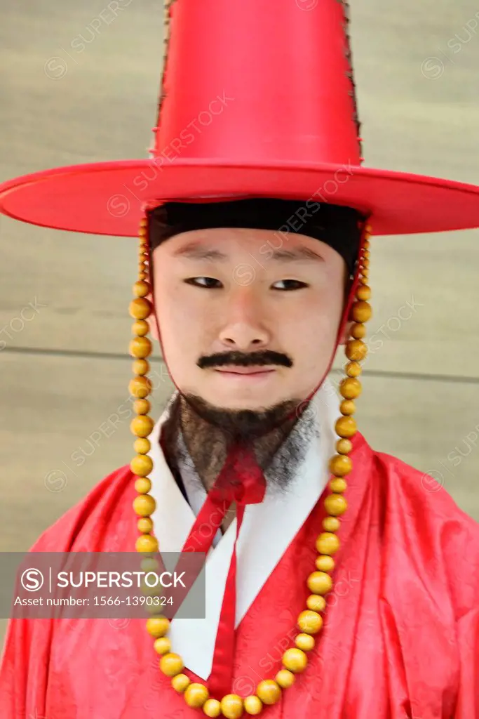 Man in traditional Korean costume, Seoul, South Korea.