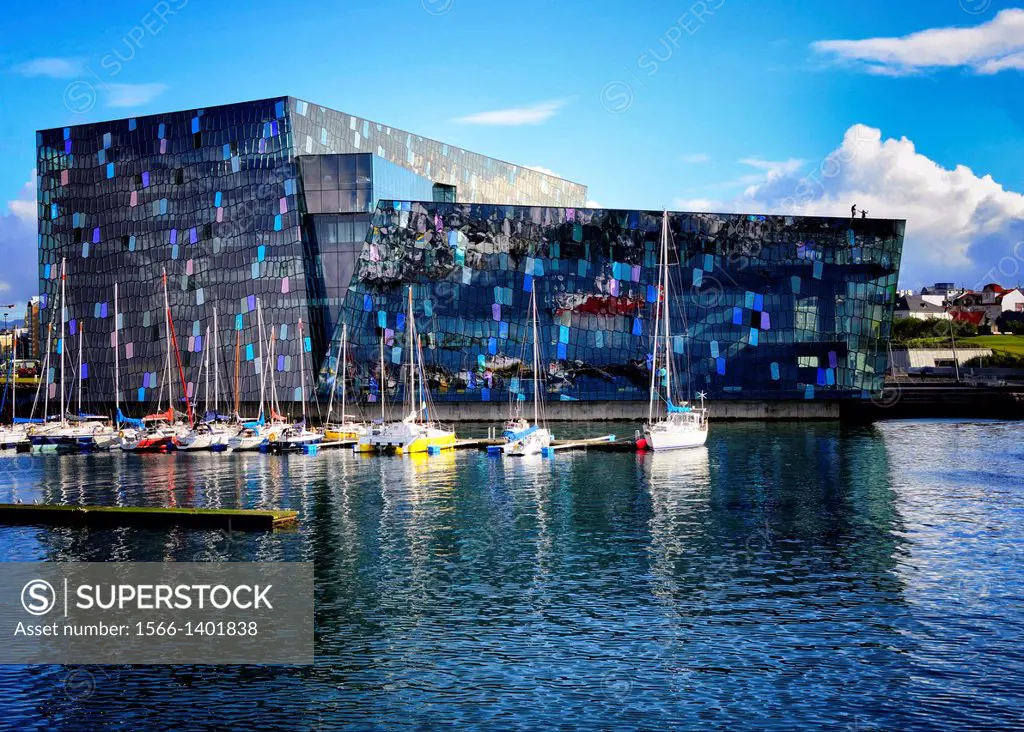 Harpa Concert Hall shaken by outrage over excessive CEO pay