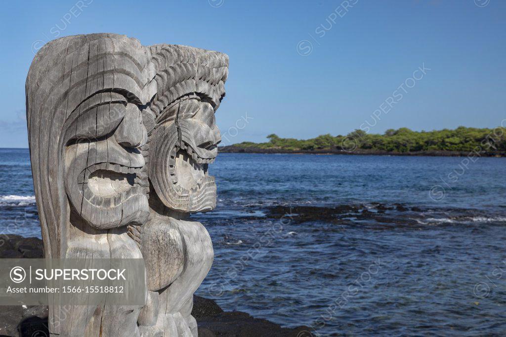 Honaunau, Hawaii - Two ki'i (wood carvings of Hawaiian gods) at Pu ...