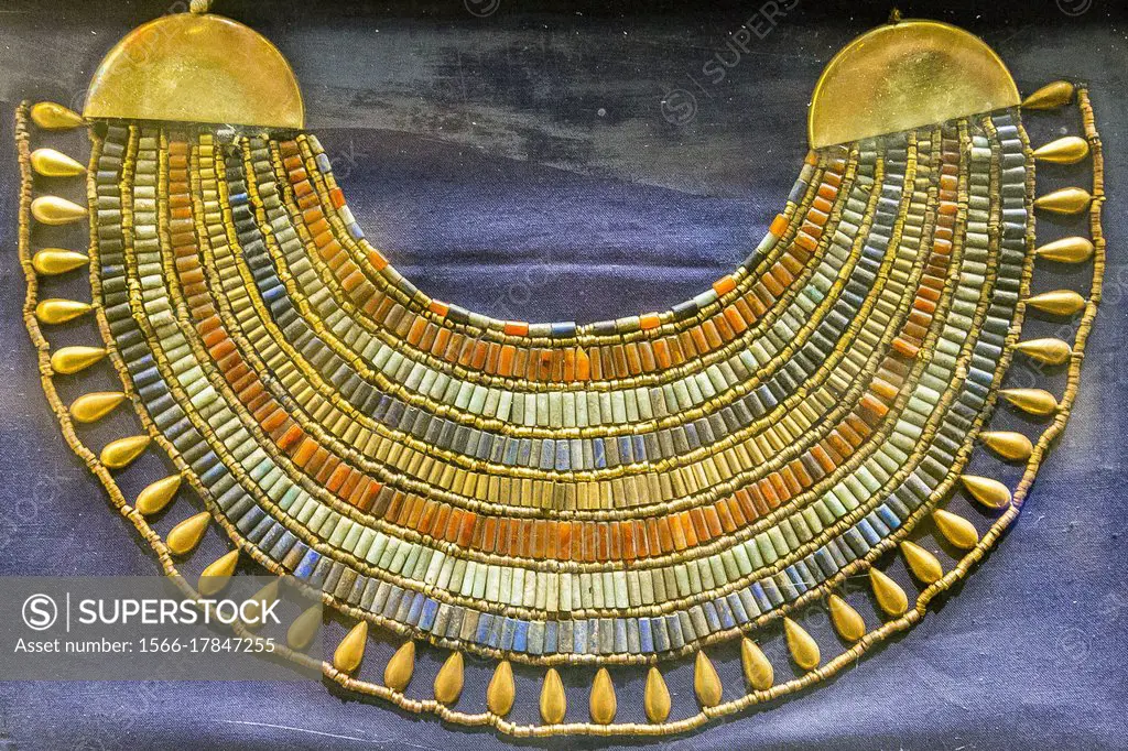 Egypt, Cairo, Egyptian Museum, from the tomb of Ita-Uret, daughter of Amenemhat 2, Dashur : Large collar (Usekh collar) with beads. Gold, lapis-lazuli...