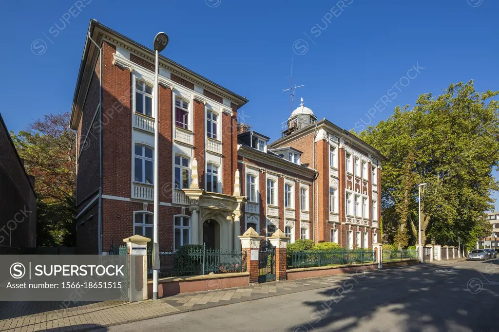 Hilden, Germany, Hilden, Bergisches Land, Niederbergisches Land, Niederberg, Rhineland, North Rhine-Westphalia, NRW, rectorate school with observatory...