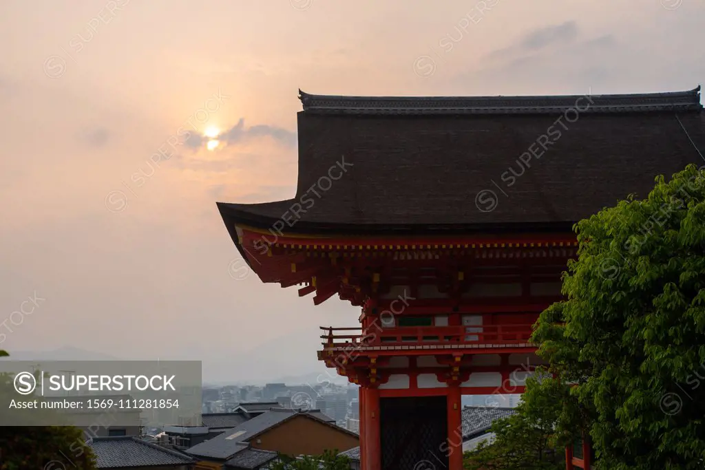 Entrance of Kiyomizudera Temple