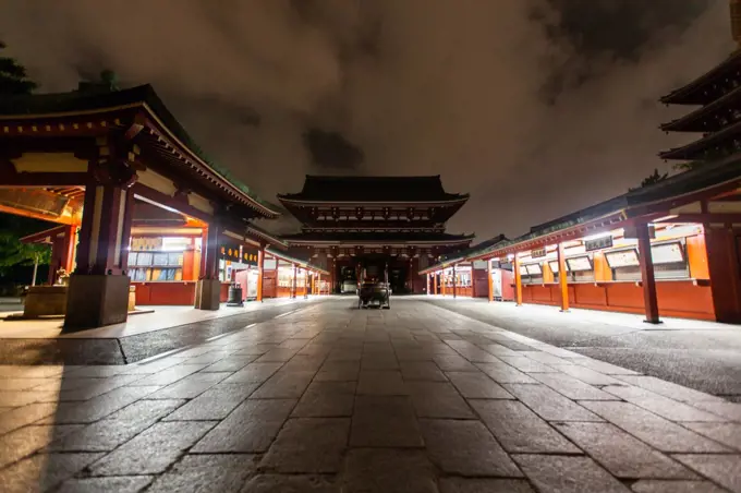 AsakUSA Kannon Temple at dusk