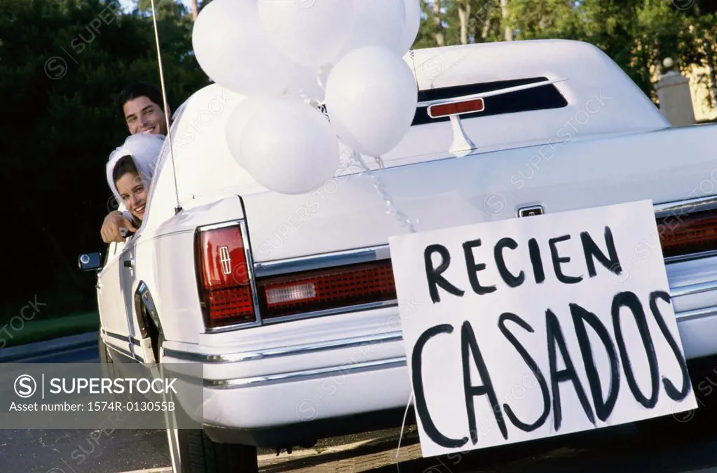 Newlywed couple leaving for a honeymoon