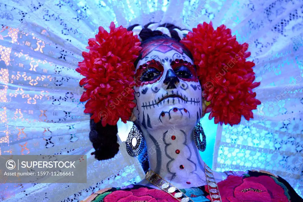 Mexico, North America, Baja California, Sur, La Paz, catrina, day of the dead, woman, face paint, dead, celebration,