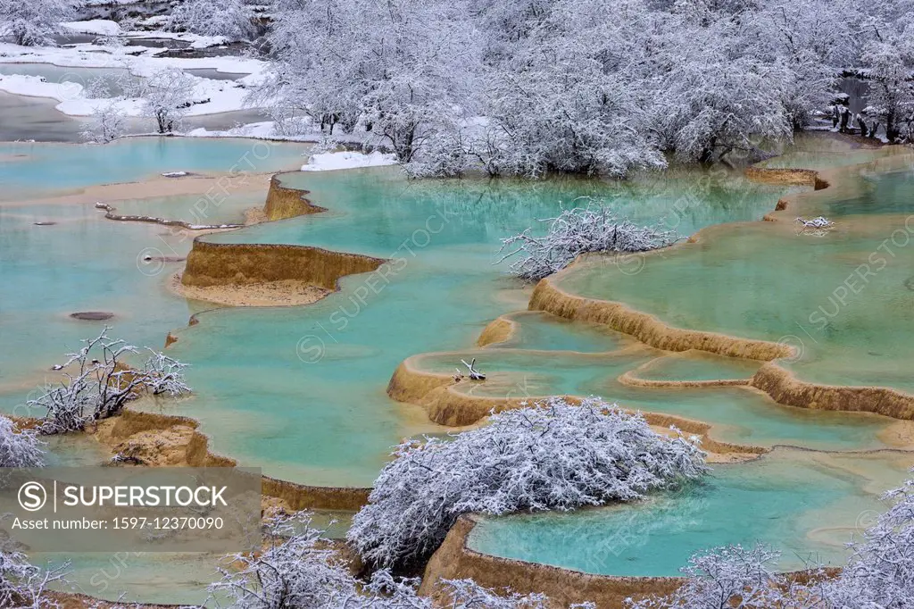 Huanglong, national park, China, Asia, province, Sichuan, UNESCO, world nature heritage, sinter terraces, travertine terraces, nature, winter, autumn,