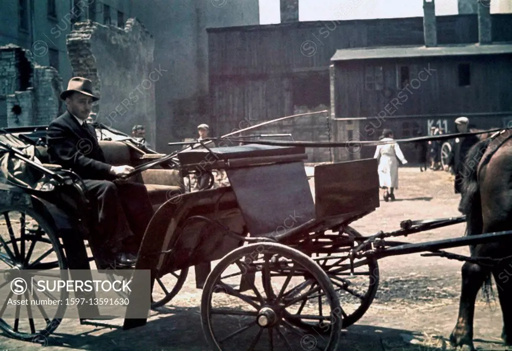 Ghetto Lodz, Litzmannstadt, Schaumberg, a German ghetto administrator, travelling in a cart, Poland 1940, World War II,