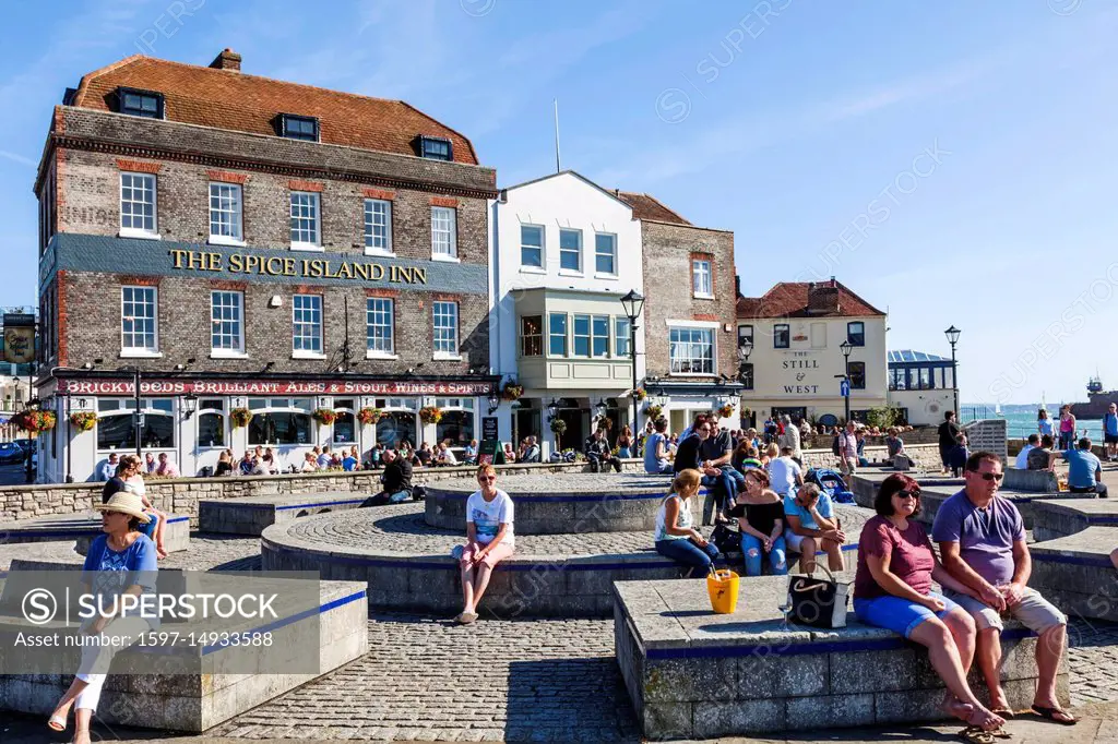 England, Hampshire, Portsmouth, Bath Square, The Spice Island Inn Pub