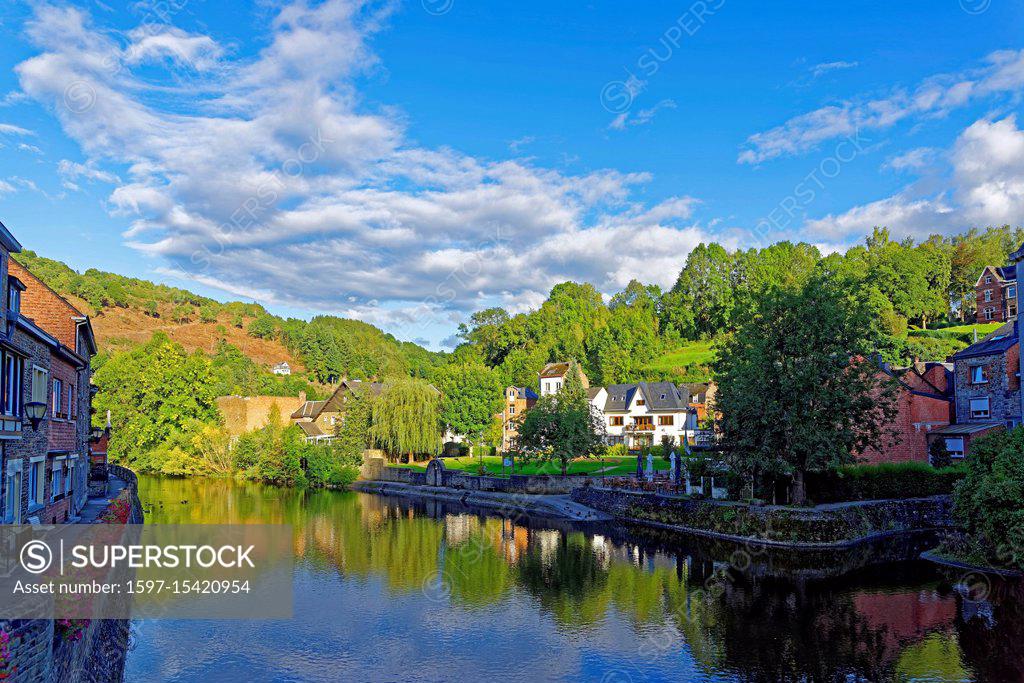 River Ourthe House Line Local View La Smelling Roche En Ardenne