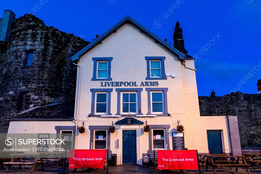 Wales, Gwynedd, Conwy, Liverpool Arms Riverfront Pub