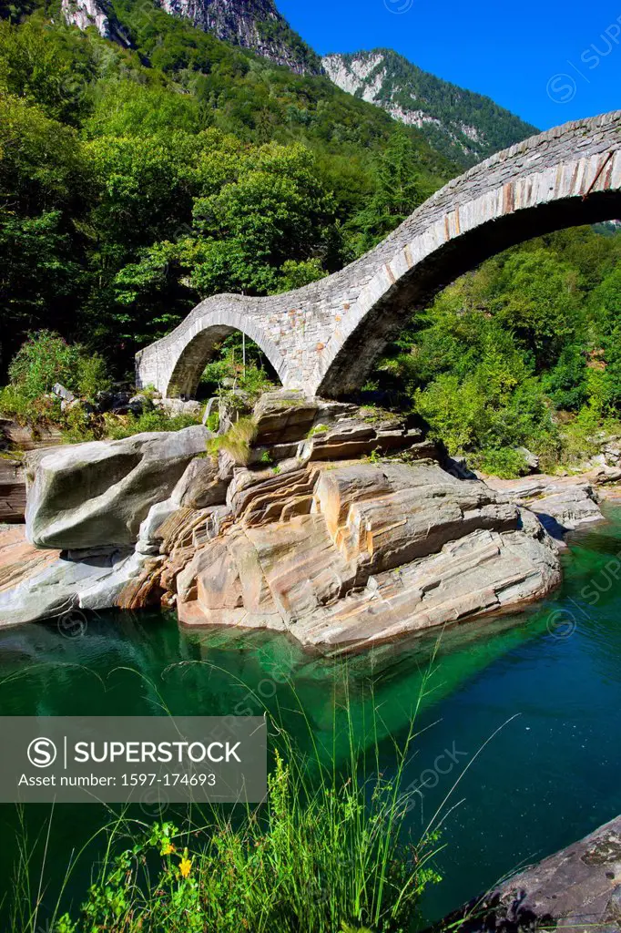 Lavertezzo, Switzerland, Europe, canton, Ticino, Verzasca valley, bridge, stone bridge, river, flow, Verzasca