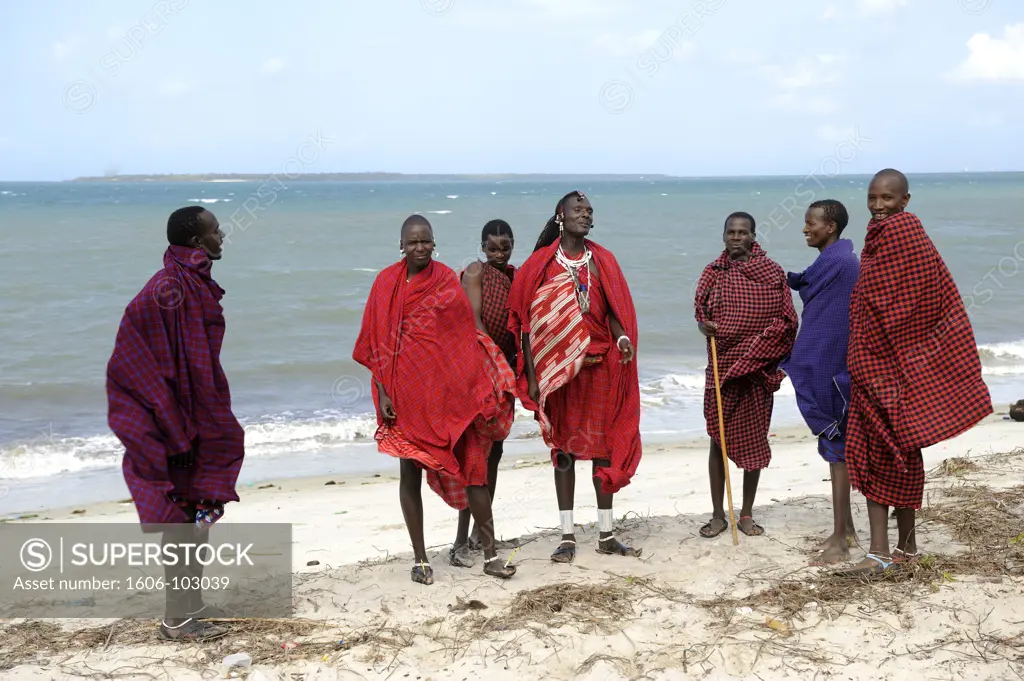 Tanzania, near Dar es Salaam, South Coast, masa men