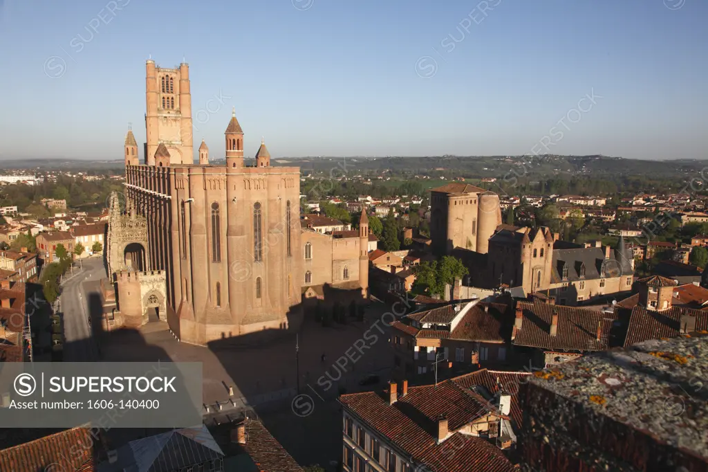France, Midi-Pyrénées, Tarn (81), Albi, Sainte Cecile cathedral  and Berbie palace (Unesco world heritage)