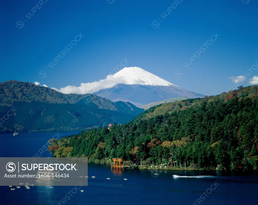 Japan, Honshu, Hakone, Mount Fuji & Lake Ashi