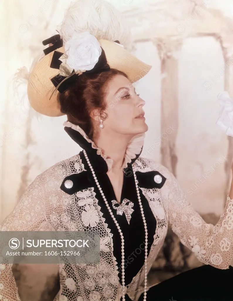 Ava Gardner / The Life And Times Of Judge Roy Bean 1972 directed by John Huston