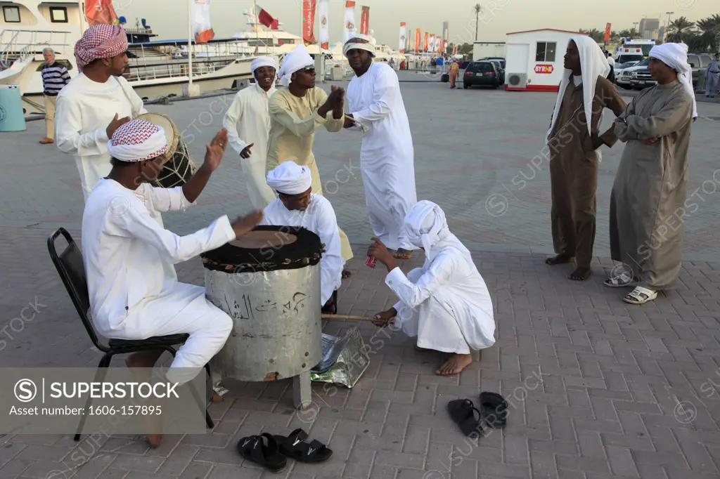 United Arab Emirates, Dubai, dancers, musicians,