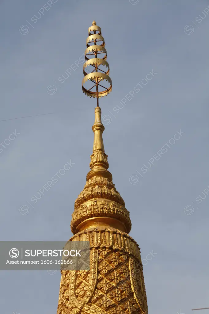 Stupa in Wat Toul Tompong . Phnom Penh. Cambodia. (Phnom Penh, Cambodge)