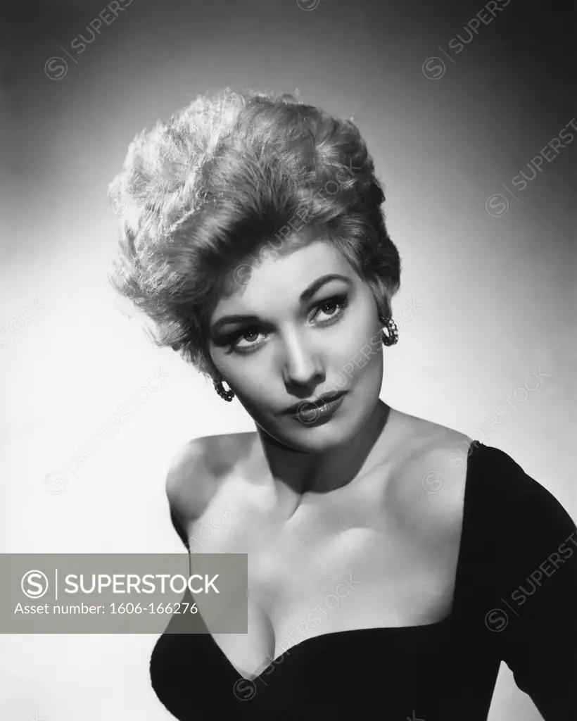 Kim Novak , Pushover , 1954 directed by Richard Quine Columbia Pictures