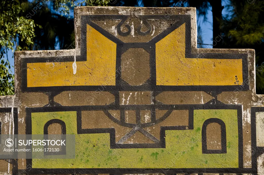 Africa, South Africa, Mpumalanga Province, KwaNdebele, Ndebele tribe, Mabhoko village, King Palace, detail of Ndebele paintings decorating the palace