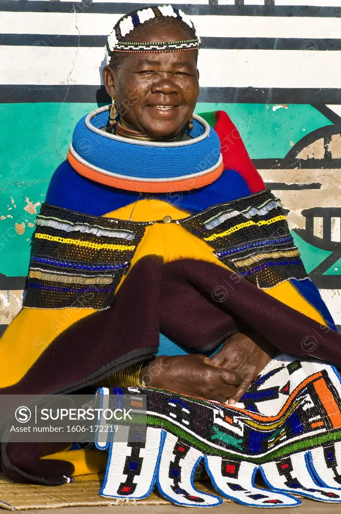 Africa, South Africa, Mpumalanga Province, KwaNdebele, Ndebele tribe, Mabhoko village, the artist Francina Ndimande