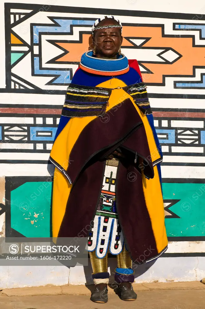 Africa, South Africa, Mpumalanga Province, KwaNdebele, Ndebele tribe, Mabhoko village, the artist Francina Ndimande