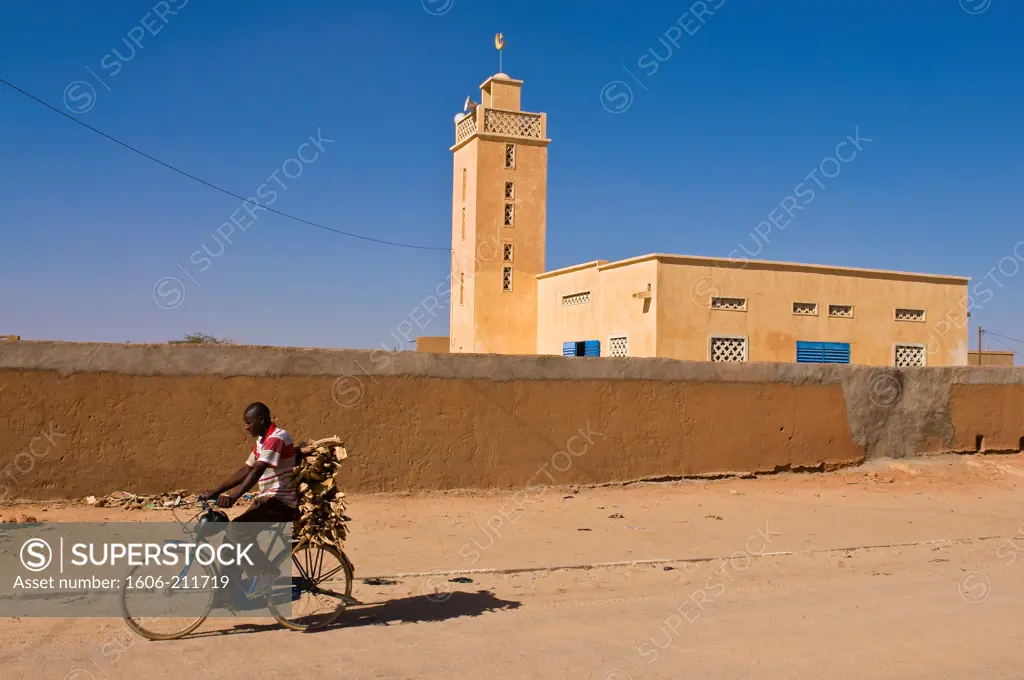 West Africa, Niger, Agadez Province, Agadez, downtown, mosque