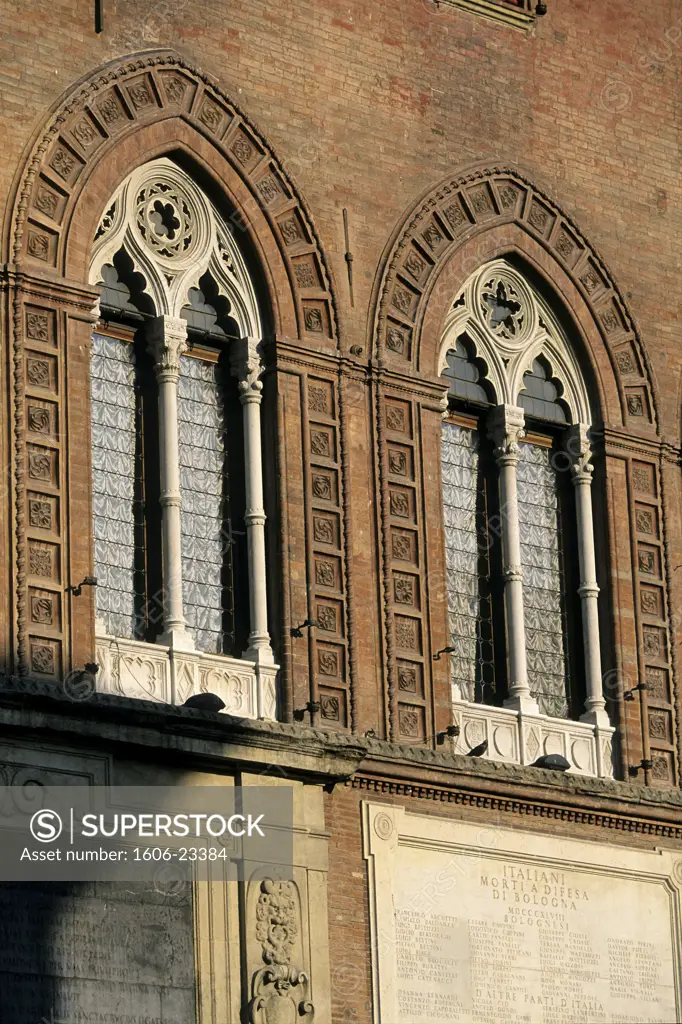 Italy, Emilia Romagna, Bologna, Accurzio Palace on Piazza Maggiore