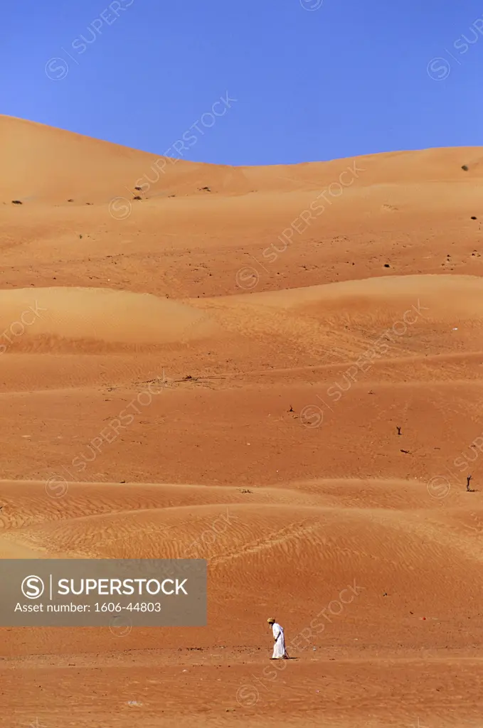 OMAN, DUNES DESERT OF WAHIBA SANDS
