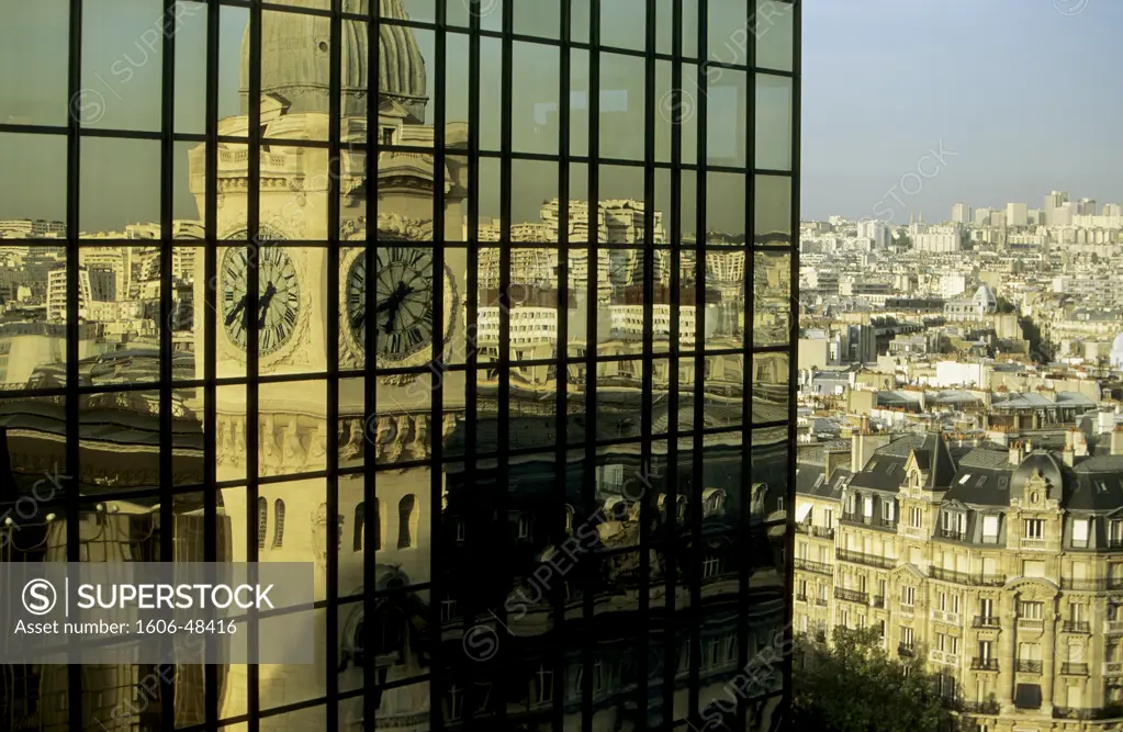 France, Paris, reflection of gare de Lyon tower