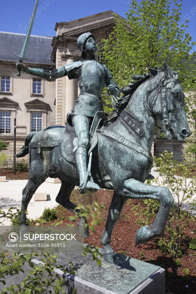 France, Champagne, Reims, Jeanne d'Arc, Joan of Arc statue