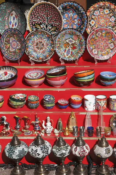 United Arab Emirates, Dubai, Bur Dubai, Souq, handicraft shop,