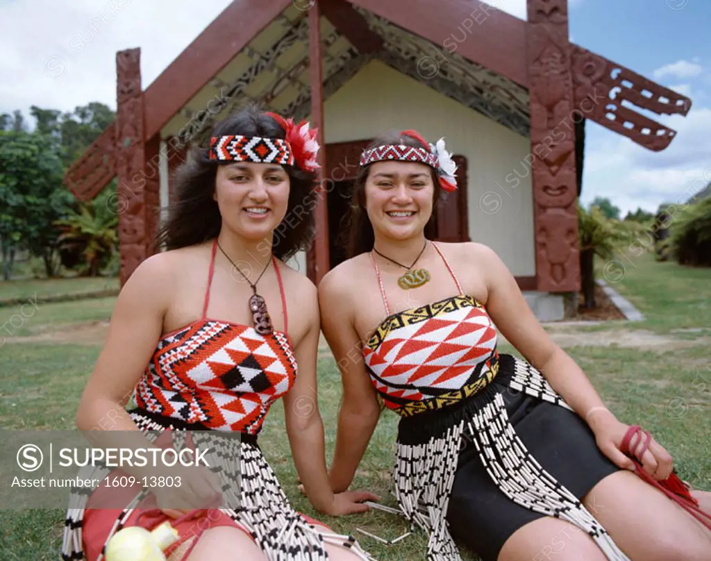 Maori Women Dressed in Maori Costume / Traditional Costume, Rotorua, North Island, New Zealand