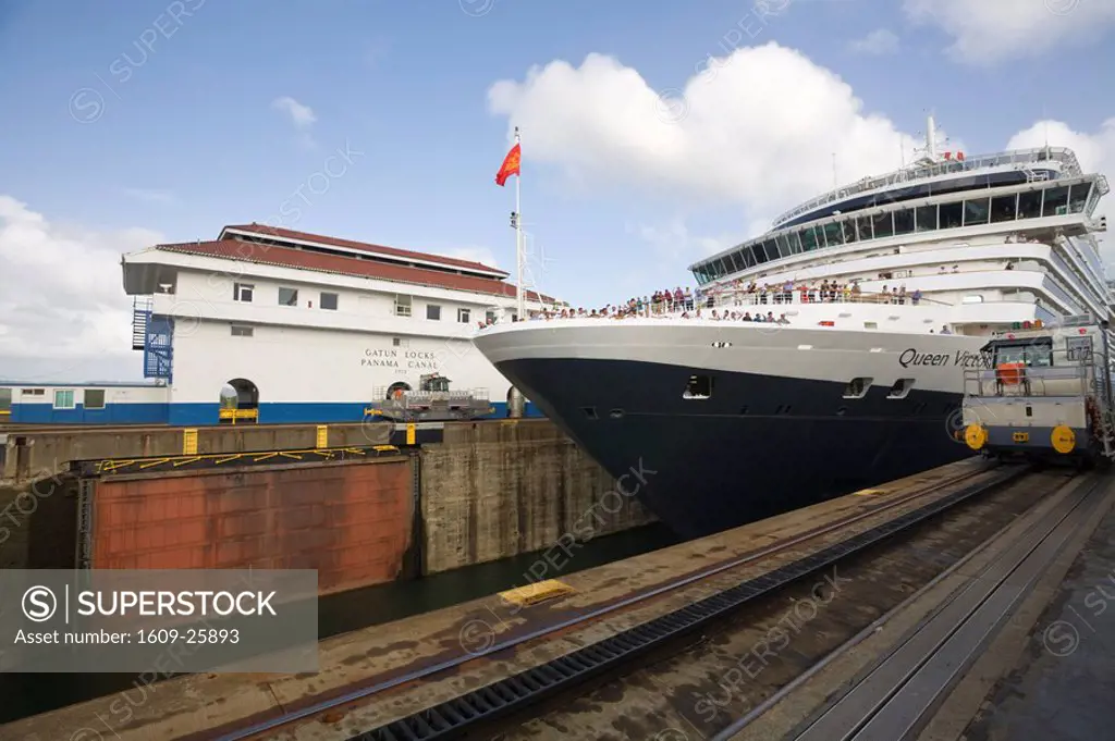 Panama, Panama Canal, Queen Victoria cruise ship on its maiden World Cruise passing through Gatum locks