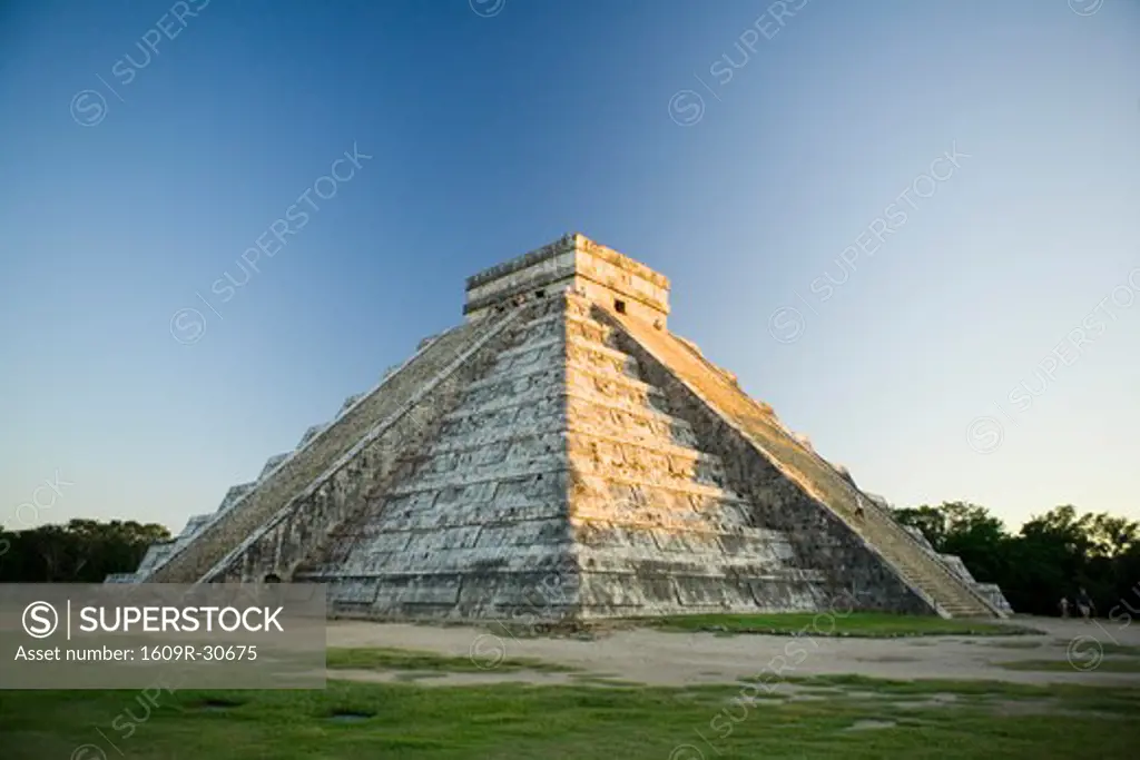 El Castillo, Chichen Itza, Yucatan, Mexico