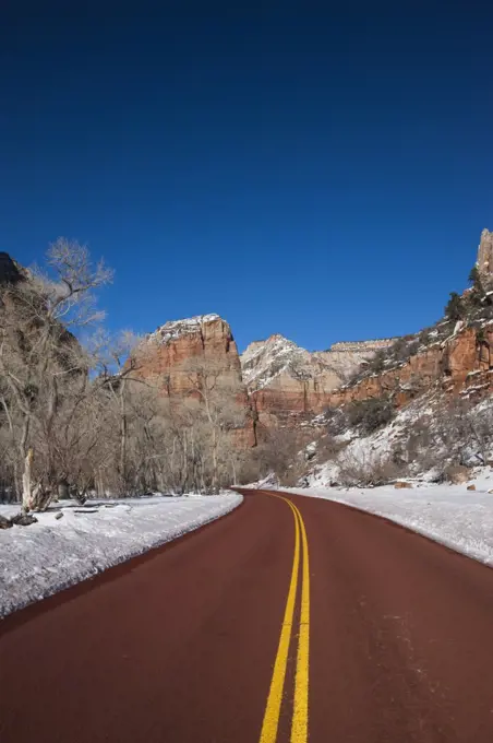 USA, Utah, Zion National Park, Zion Canyon Scenic Drive, winter