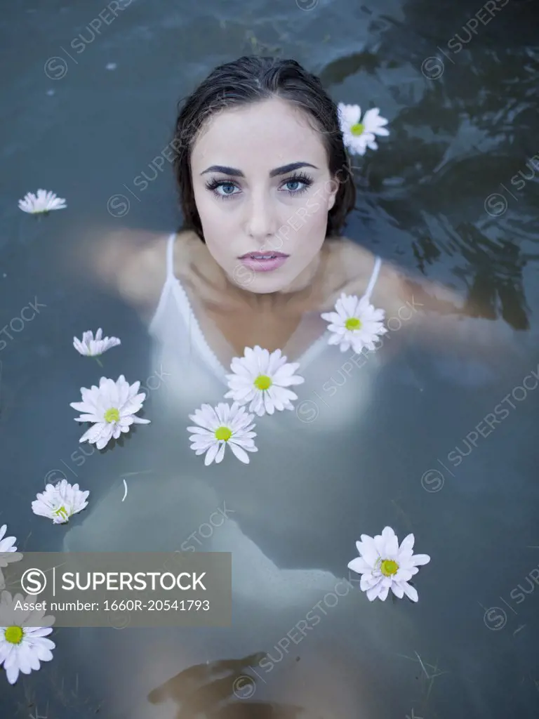 USA, Utah, Provo, woman swimming in lake