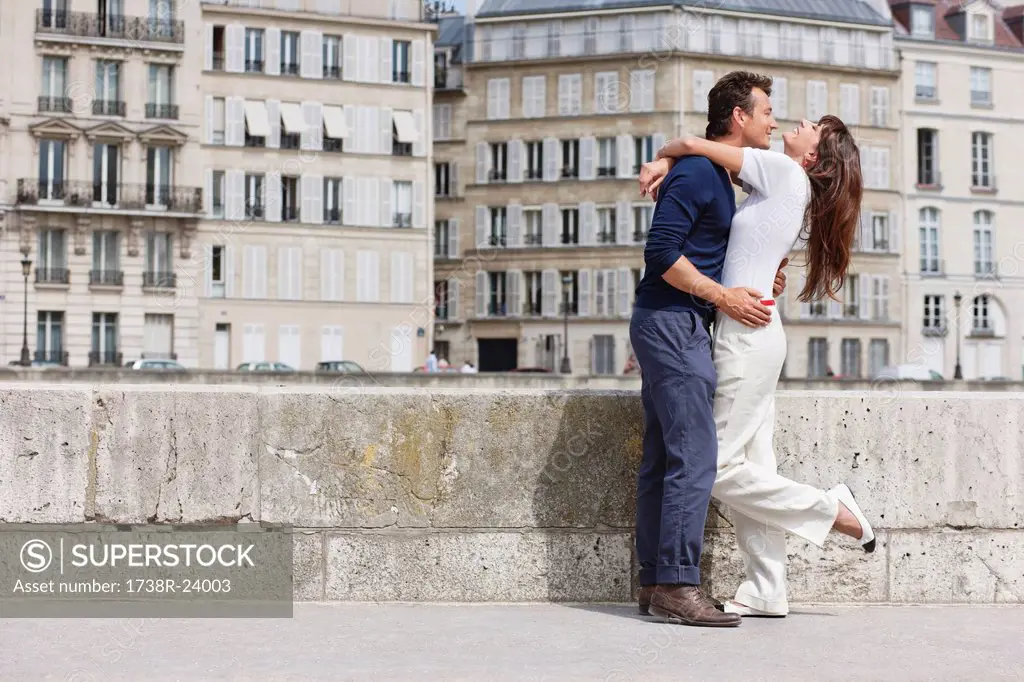 Romantic couple, Paris, Ile_de_France, France