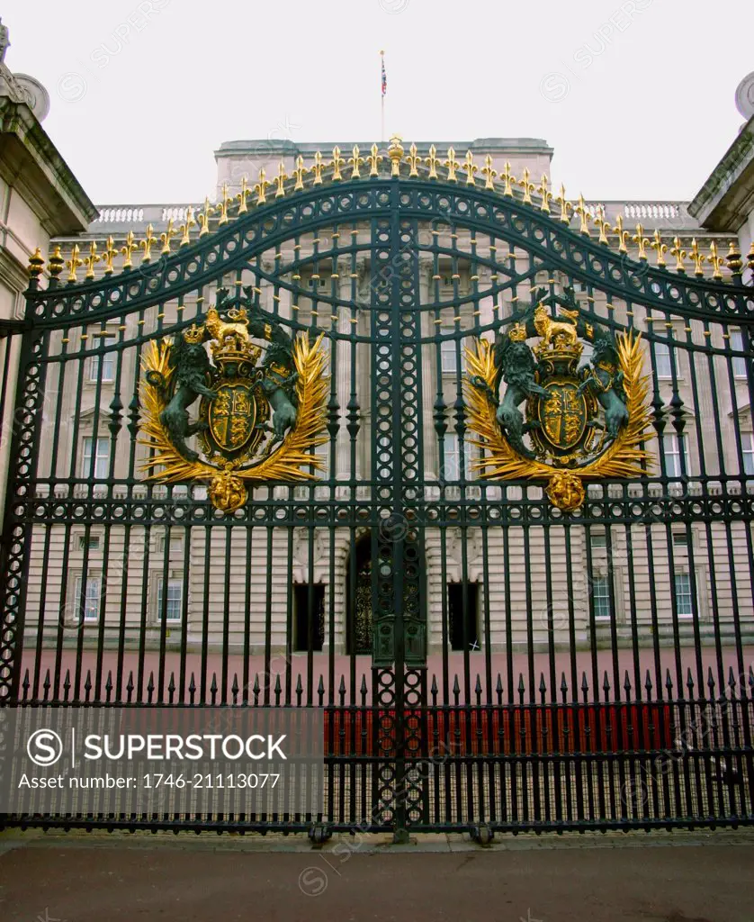 Exterior and gate of Buckingham Palace, residence and principal workplace of the monarchy of the United Kingdom. Dated 2014