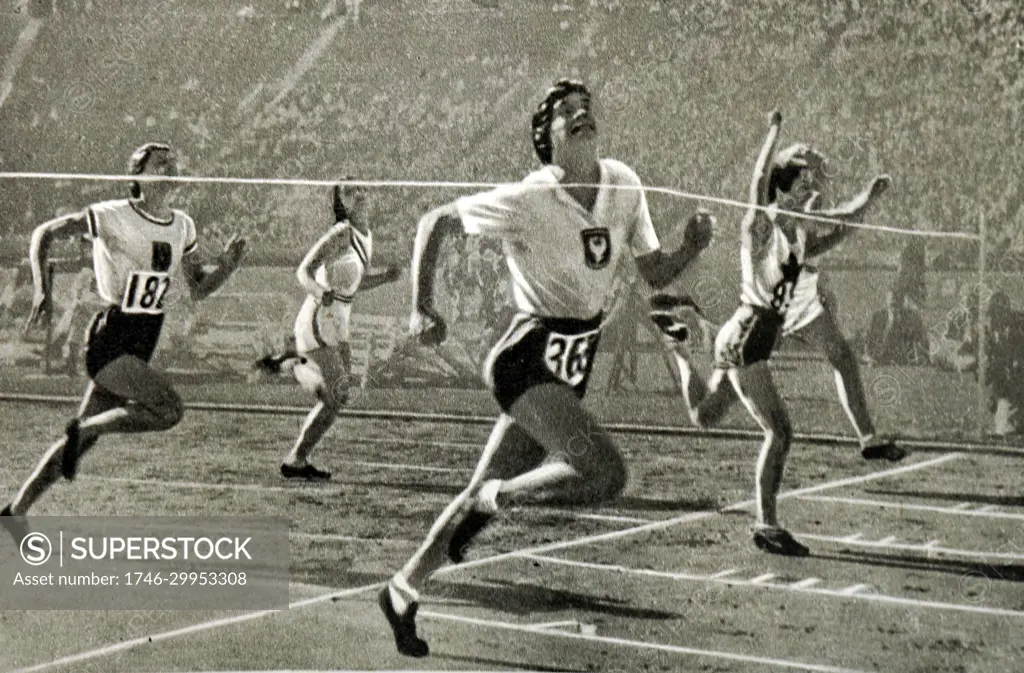 Photograph of the Ladies 100 meter race at the 1932 Olympic games. Stanislawa Walasiewicz (1911-1980) took home gold for Poland. It was learnt that Walasiewicz had a Y chromosome and was intersex