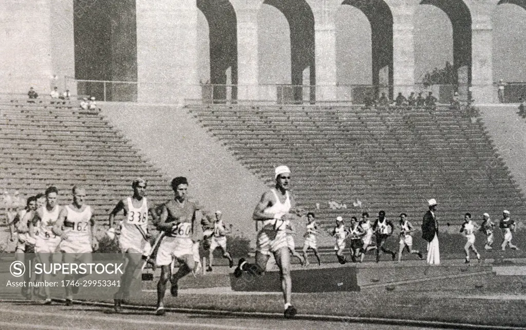 Photograph of the Marathon during the 1932 Olympic games. Won by Juan Carlos Zabala (1911 - 1983) from Argentina. 