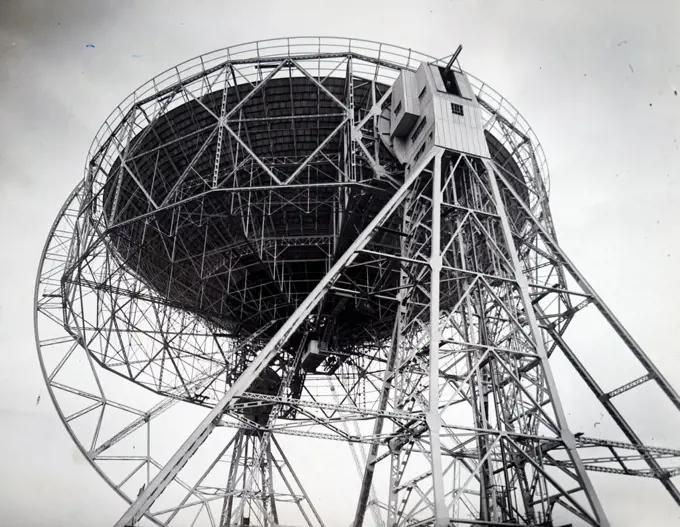 Photograph of a radio telescope. A radio telescope is a specialised antenna and radio receiver used to receive radio waves from astronomical radio sources in the sky in radio astronomy. Dated 20th century