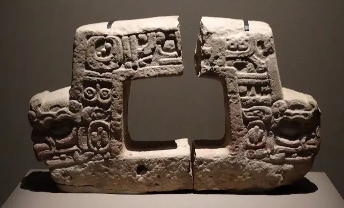 Mayan two-headed altar, representing the bird Muwaan, associated with the night sky and underworld. From Moral-Reforma, Tabasco, Mexico 600-900 AD