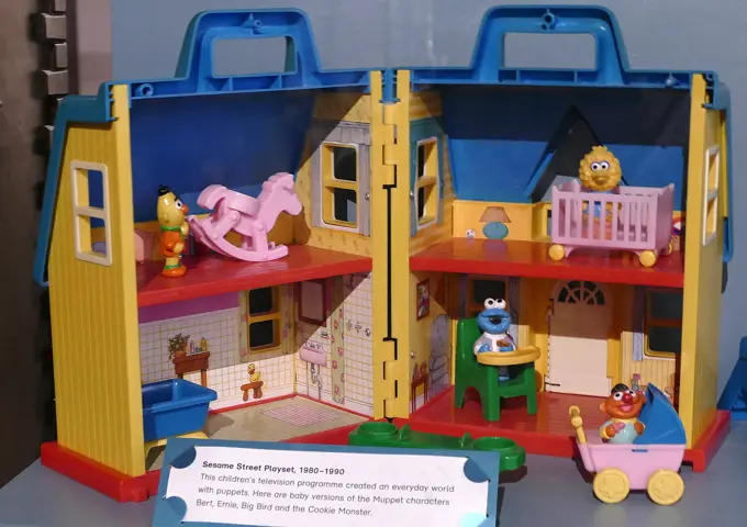 Sesame Street Dolls house made based on the popular children's television programme of the 1980's-1990's.