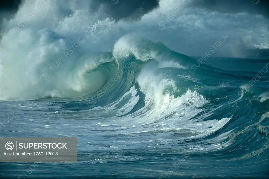 Large stormy shorebreak waves, curling & crashing GR3081