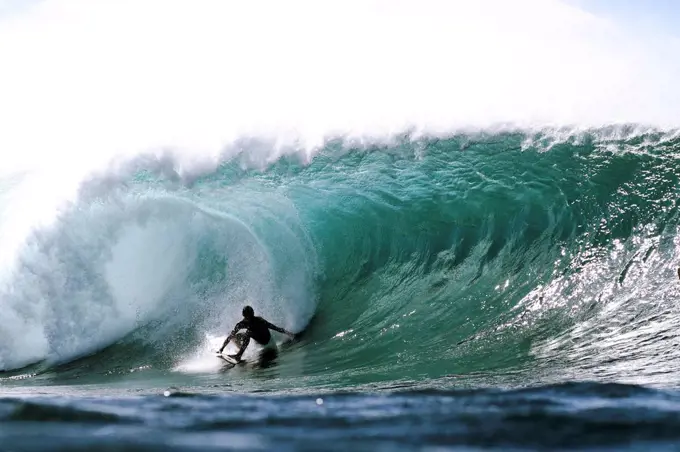 Hawaii, Oahu, North Shore, Afternoon surfing on large waves.