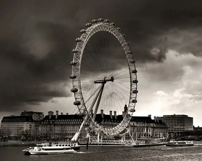 Ferris wheel at a riverbank, London Eye, London, England