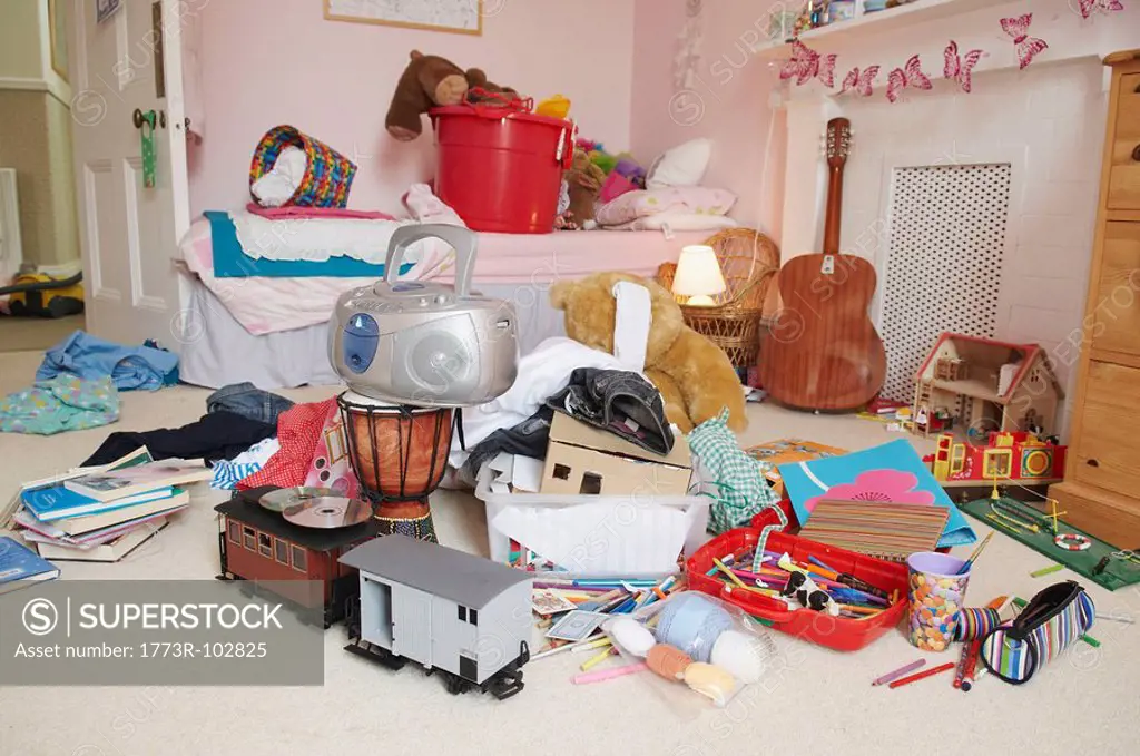 Child´s bedroom in a mess