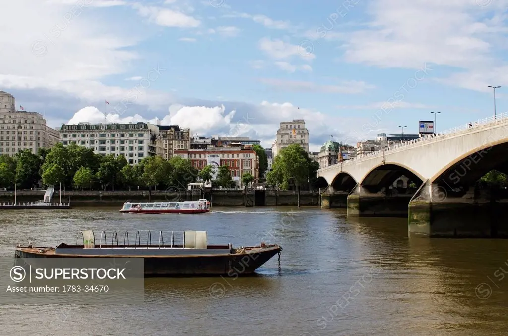 United Kingdom, England, London, View of Thames and Waterloo Bridge; South Bank