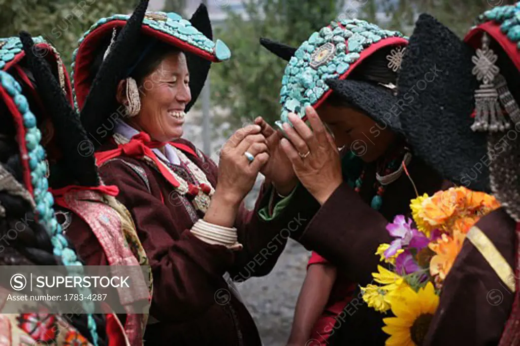 Traditional Dresses Of Ladakh for Women and Men