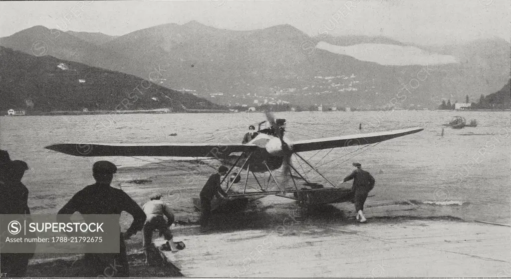 Henry Hirt's seaplane the Albatros Werke, seaplane races on Lake Como, Italy, from L'Illustrazione Italiana, Year XL, No 41, October 12, 1913.